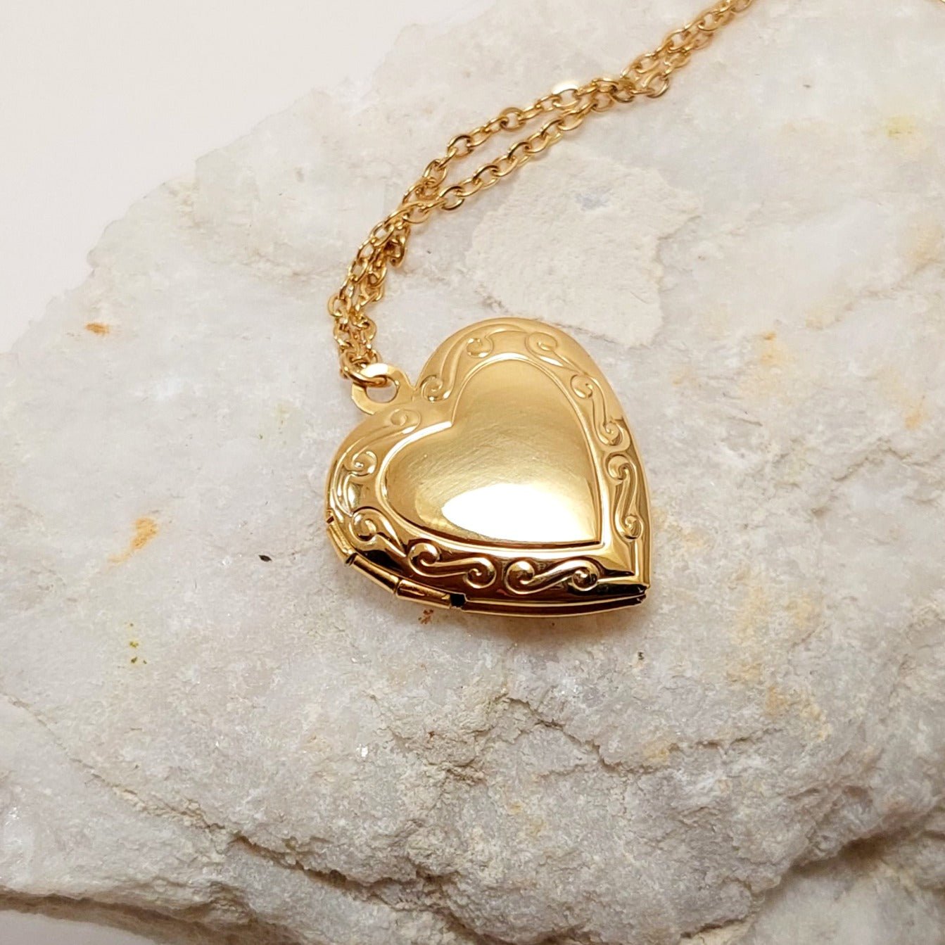LILLIAN LOCKET – Lakris Jewelry
