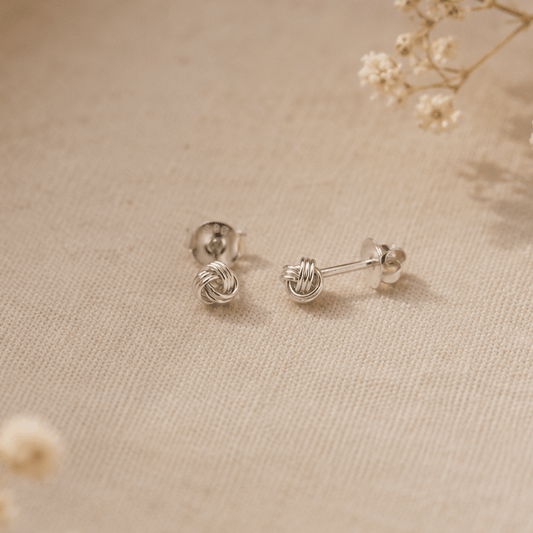 SILVER INFINITY KNOT – Lakris Jewelry