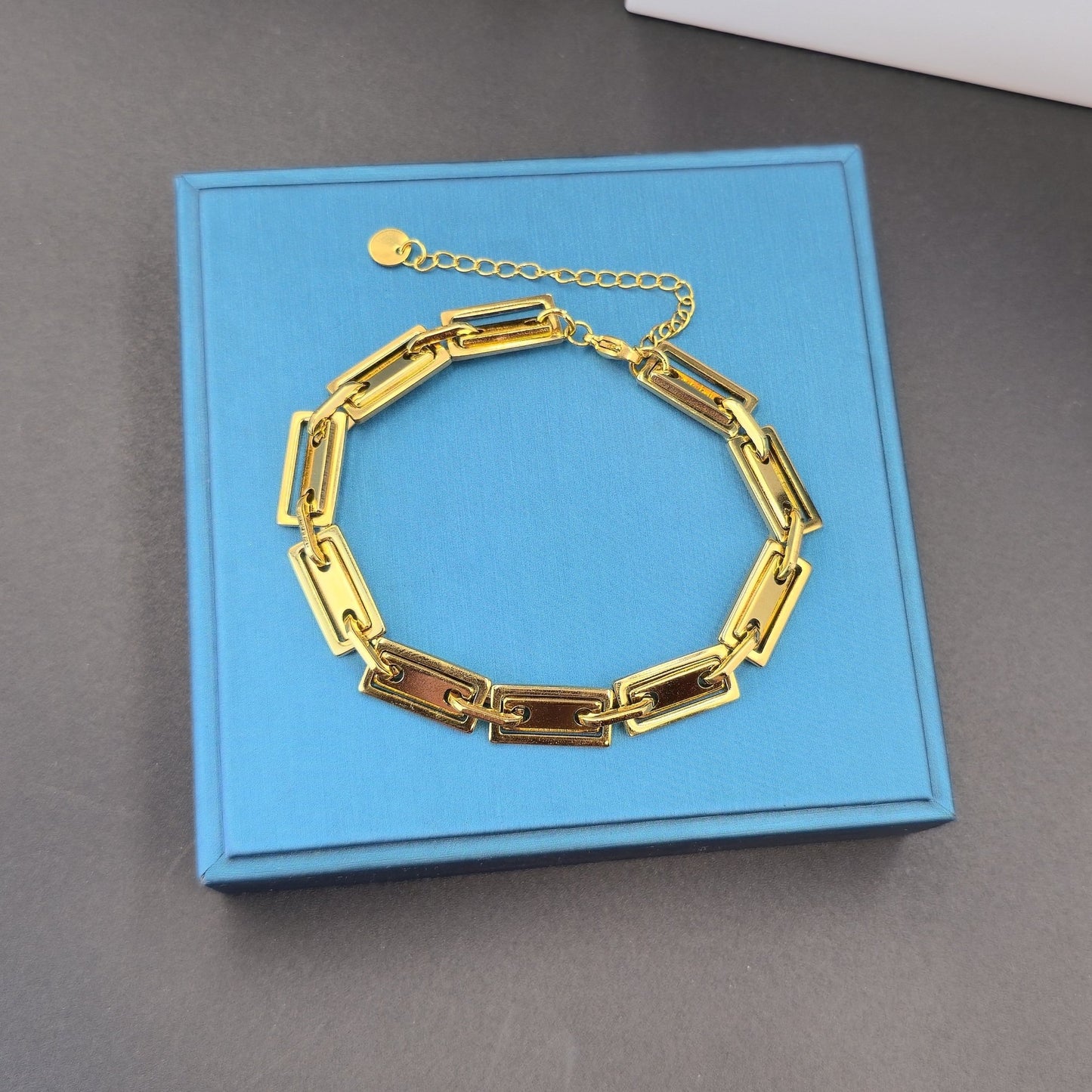 VALORA – Lakris Jewelry