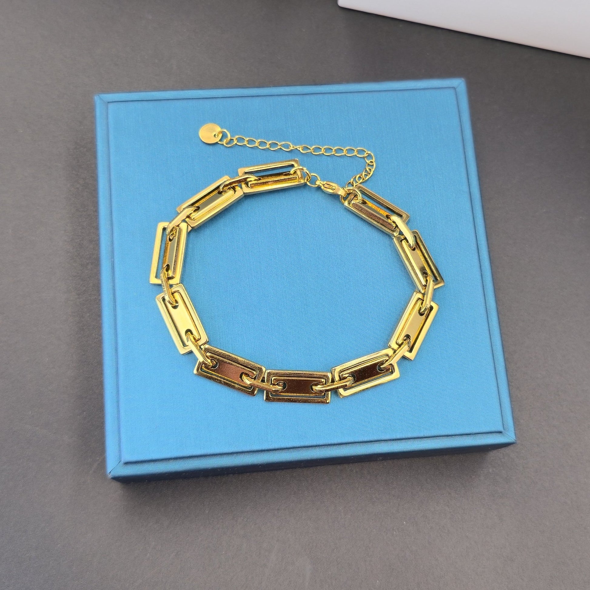 VALORA – Lakris Jewelry